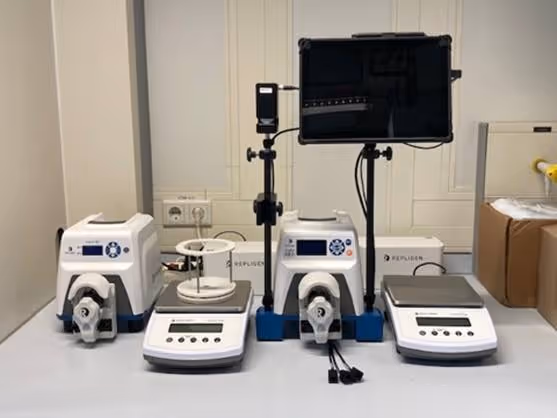 A group of laboratory equipmentAI-generated content may be incorrect.