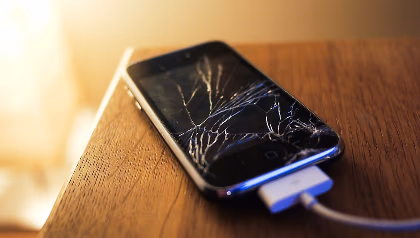 Barriers to Internet use among households in poverty: A literature review