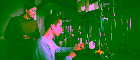 Students of Applied Physics working on an experiment