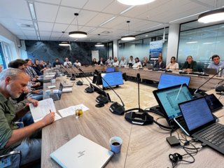 No alternative text description for this image