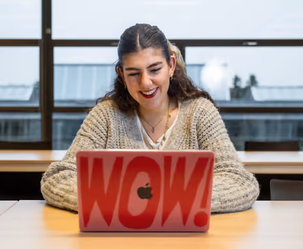 Girl attending an Online Open Day of the University of Twente