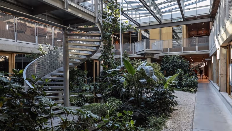 Universiteit Twente Lustrum Alumnidagen. Gebouw Langezijds tour vrijdag 8 mei