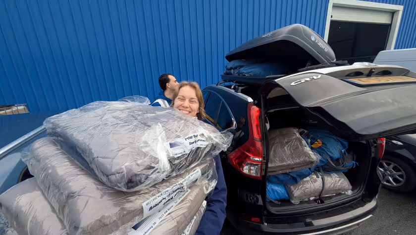 UT students drive to Calais to support refugees