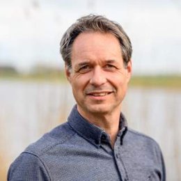 Misja Mikkers, Prof. Dr.