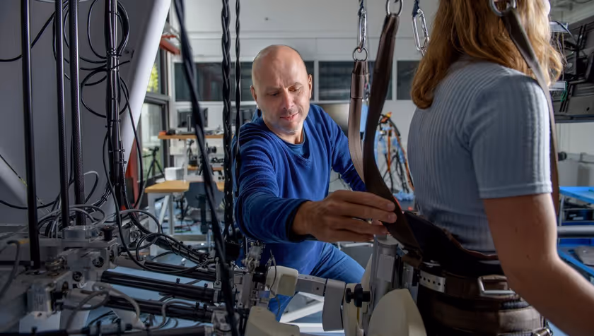 Herman van der Kooij awarded NWO grant for E-Walk project