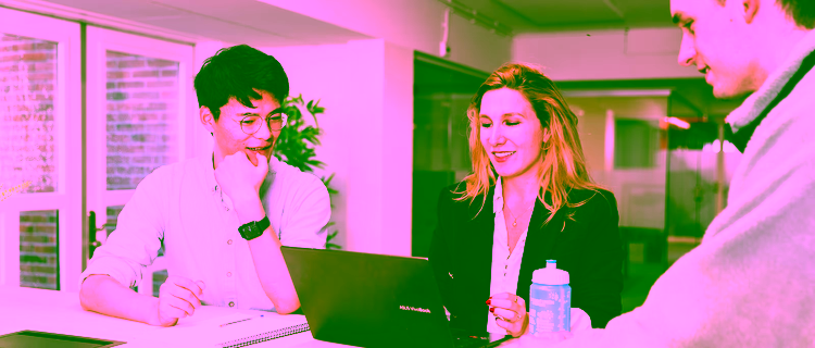 students-working-on-specialisation-financial-management