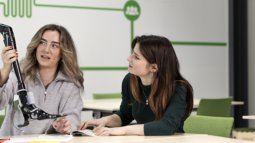 Evaluation of prototype in study setting, emphasizing exploration of advanced technologies and user-oriented innovation.