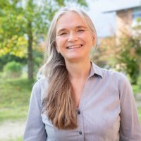 dr. Dipl.-Phys. H.K.E. Stadermann (Kirsten)