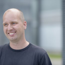 Dr. Andries van der Meer