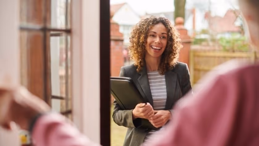 Investigating the contribution of social work to digital inclusion